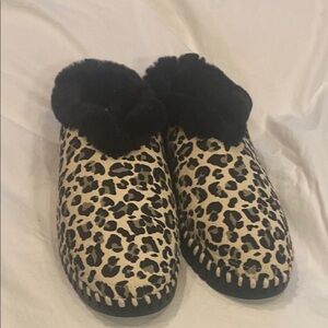 ILSE JACOBSEN New , never worn Leopard Print Slippers with Black Fur Trim